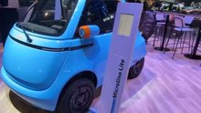 Microlino: la petite voiture qui fait sensation au salon de l'auto de Bruxelles