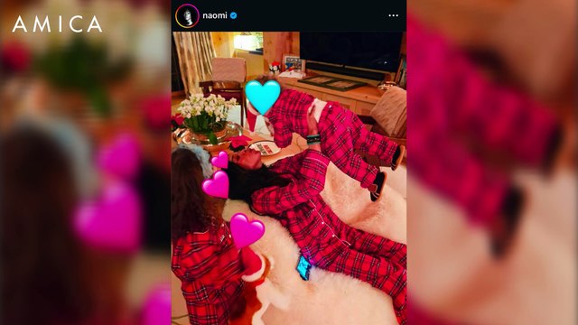 Naomi Campbell, le tenere e rare immagini in vacanza con i due figli