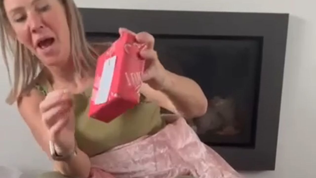 Hilarious Christmas mishap as man's wrapping paper choice for wife leaves everyone in stitches