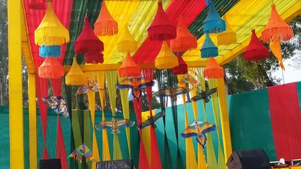 मकर संक्रांति पर पतंगबाजी की धूम,राजनेता से लेकर आम लोगों ने थामी डोर