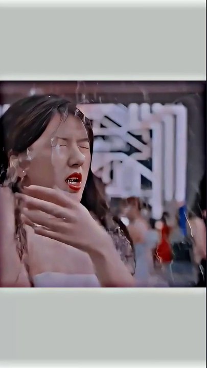 Embarrassed the girl in front of people #viralvideo #kdrama #koreandram #shortvideo #webdrama
