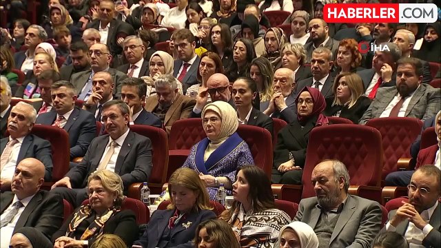 Cumhurbaşkanı Erdoğan: Yeni evlenecek gençlerimize Aile ve Gençlik Fonu dahilinde verdiğimiz faizsiz kredi desteğini 81 ilimizin tamamında...