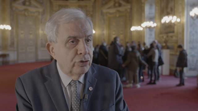 Suspendre la réforme des retraites, c'est non , prévient le sénateur LR Roger Karoutchi