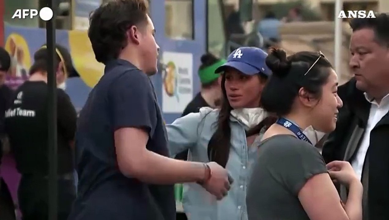 Harry e Meghan visitano un centro di soccorso a Pasadena