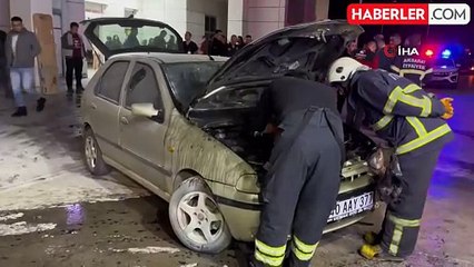Aksaray'da Hastane Önünde Araç Yangını