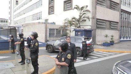 Dina Boluarte acude a la Fiscalía a declarar por presunto abandono de cargo por una cirugía