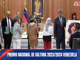 Jefe de Estado entrega Premio Nacional de Cultura post mortem mención artesanía y danza