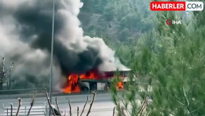 Adana'da Yolcu Otobüsü Alev Alev Yandı