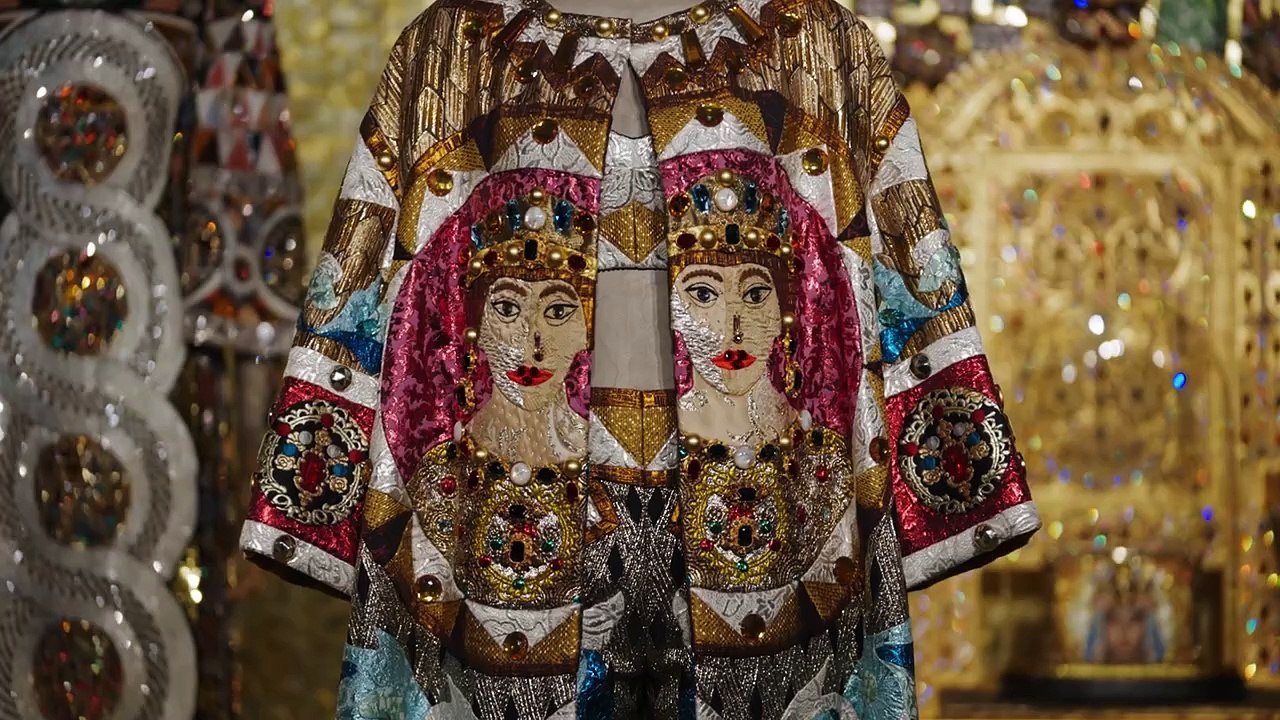 دولتشي آند غابانا تحتفي بالإبداع والحرفية الإيطالية في قصر جراند باليه في باريس