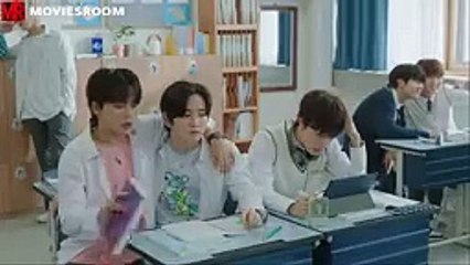 مجموعة طلاب بيتحبسوا في المدرسه وعشان يتحرروا لازم يعرفوا مين الشبح وسطهم قبل مينتقم منهم ملخص مسلسل