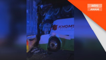 Kemalangan: 23 cedera bas langgar belakang lori kontena