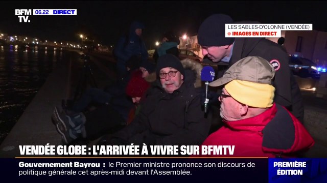 Vendée Globe: le public attend la remontée du chenal des Sables d'Olonne de Charlie Dalin, prévue en début d'après-midi