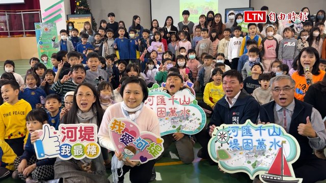 AI結合雙語玩創意 高雄河堤國小啟動AI實驗室