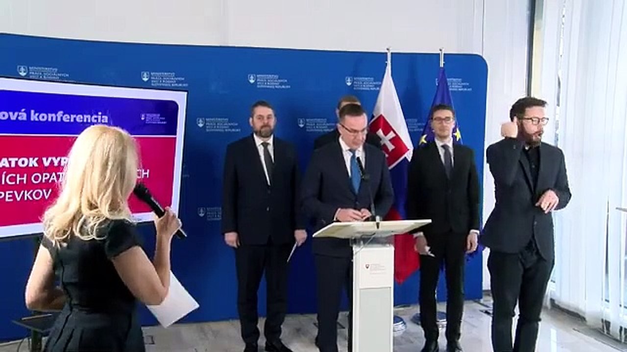 ZÁZNAM: E. Tomáš: Úrady práce začali vyplácať nekrátené opatrovateľské príspevky