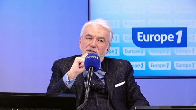 Pascal Praud et vous - Réforme des retraites : «François Bayrou prend un risque énorme» en cas de suspension, estime Franz-Olivier Giesbert