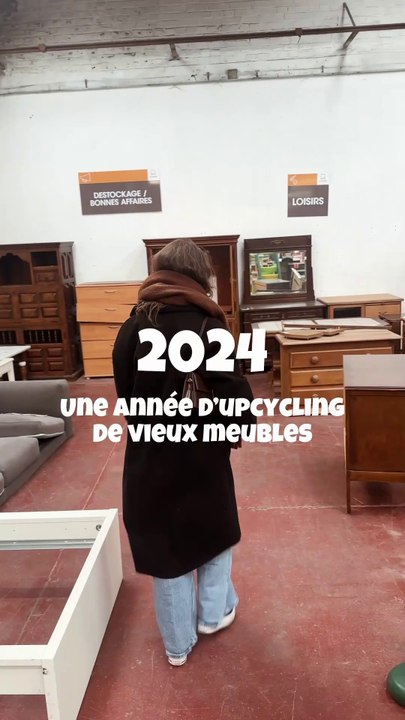 En 2024 j’ai customisé 10 vieux meubles que j’ai ensuite offerts à ma communauté sur IG ♻️