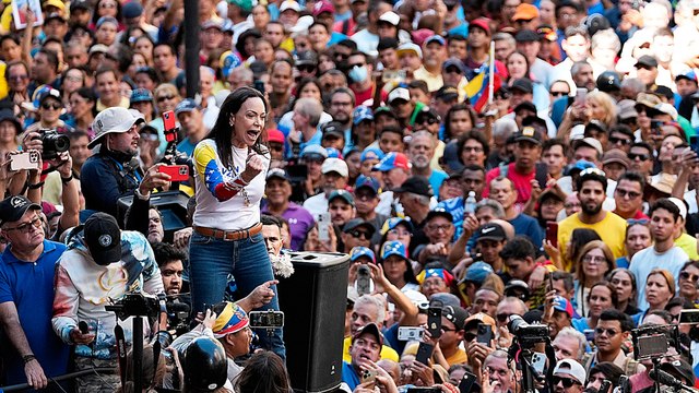 María Corina Machado dice que vienen nuevas acciones y llama a todos a estar fuertes y listos