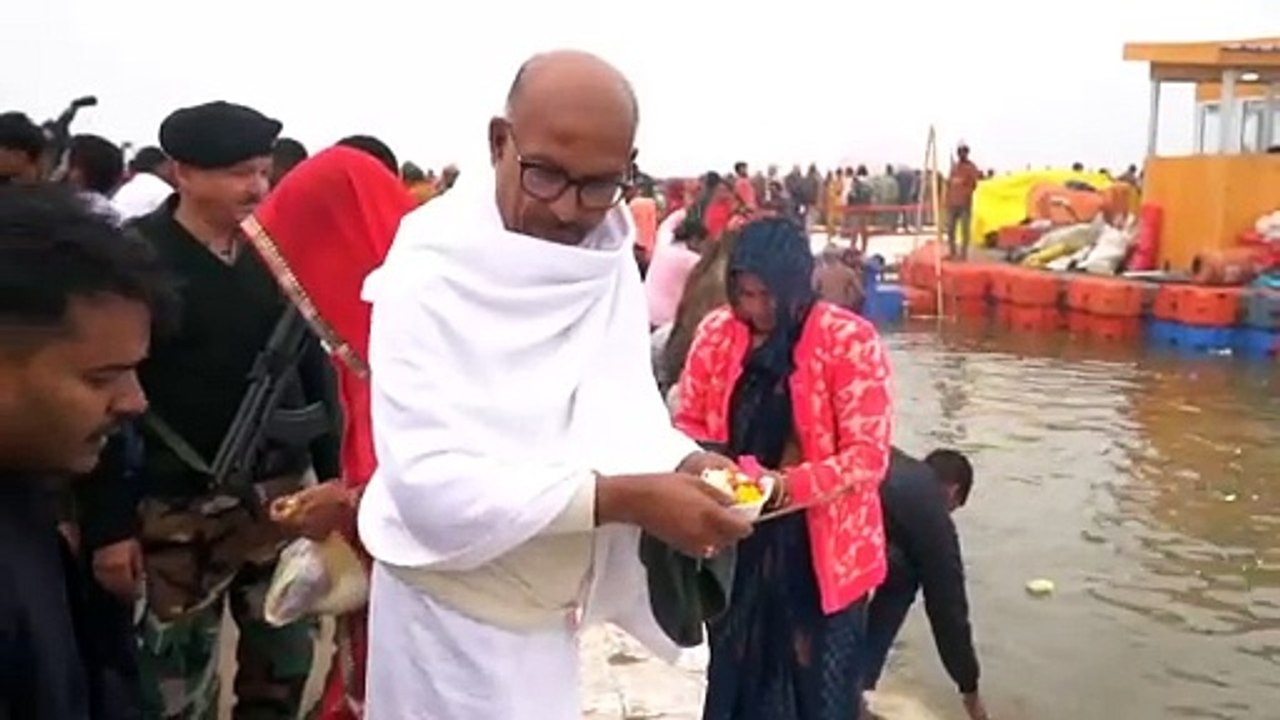 झारखंड के स्पीकर ने संगम में लगाई आस्था की डुबकी, राज्य में सोहराय, टुसू और मकर संक्रांति की धूम
