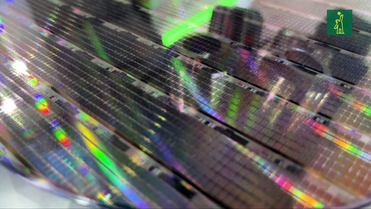 EEUU restringe más la exportación de microchips de IA y provoca reacción de Pekín
