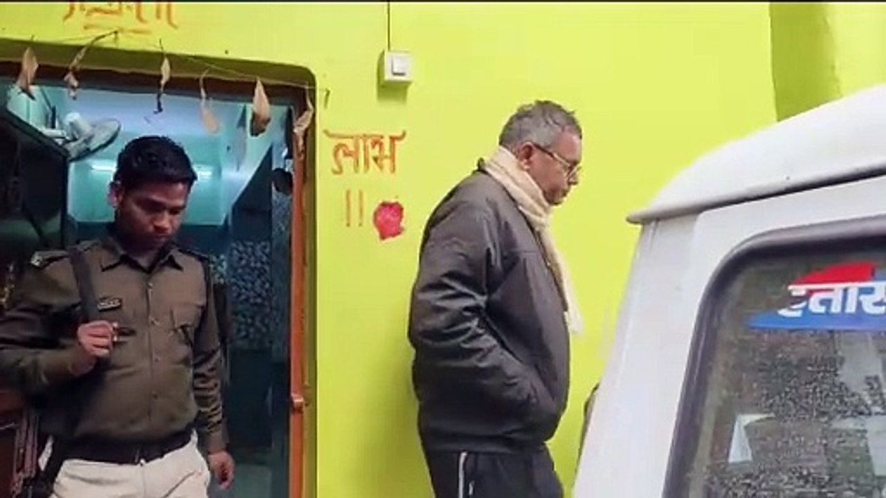 रोहतास में अवैध लॉटरी कारोबार के खिलाफ STF की छापेमारी,लॉटरी के टिकट,इलेक्ट्रॉनिक डिवाइस लैपटॉप जब्त,5 धंधेबाज पुलिस की हिरासत में