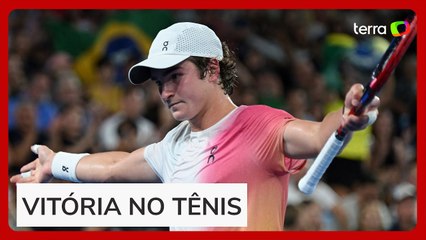 João Fonseca brilha e vence 'top 10' no Aberto da Austrália