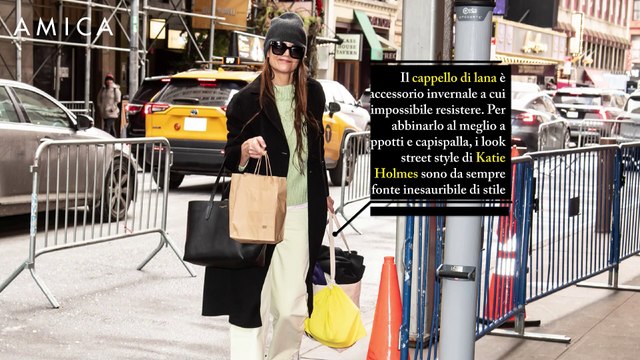 Come indossare il cappello di lana secondo Katie Holmes