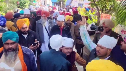 ਸ਼ੀ ਮੁਕਤਸਰ ਸਾਹਿਬ ਦੇ ਗੁਰਦੁਆਰਾ ਟੂਟੀ ਗੰਢੀ ਸਾਹਿਬ‌ ਹੋਏ ਨਮਸਤਕ