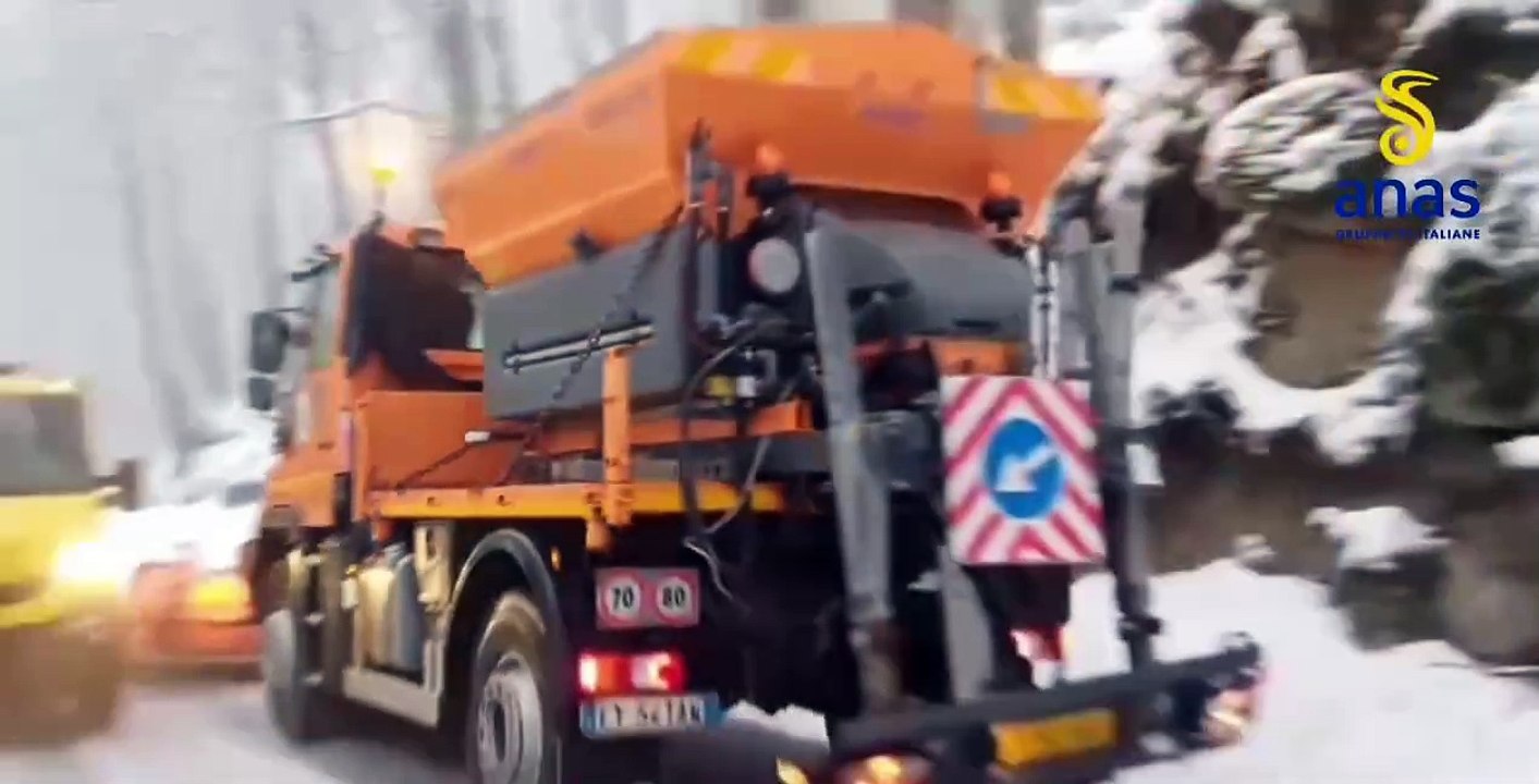 Personale e mezzi Anas impegnati per la gestione della neve tra i Comuni di Mongiana e Nardodipace