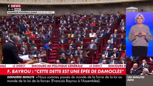 Regardez ce moment de malaise où François Bayrou se perd dans ses notes devant les députés et se retrouve incapable d'improviser : Il y a eu un peu de mélange dans mes pages...