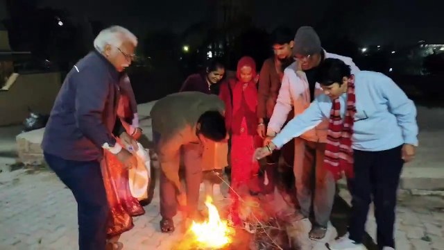 युवकों ने बनाया दल, की समझाइश, फिर चाइनीज मांझे में लगाई आग