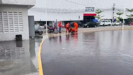 Equipe da SCSP realiza limpeza no Terminal José de Alencar nesta segunda-feira, 14