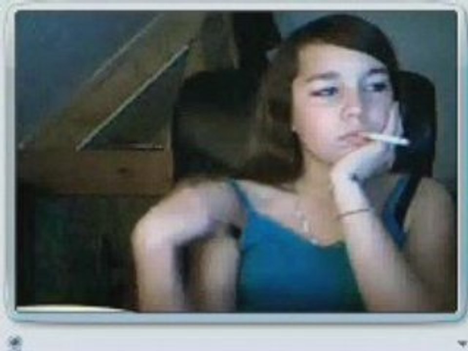 Smoking Young Girl Vidéo Dailymotion