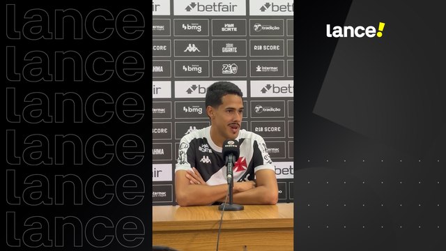 Lucas Oliveira enaltece zagueiros do Vasco