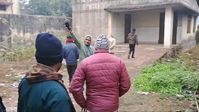 कोहरा बना काल, कोहरे की धुंध में बाइक ट्रक में घुसी , युवक की दर्दनाक मौत