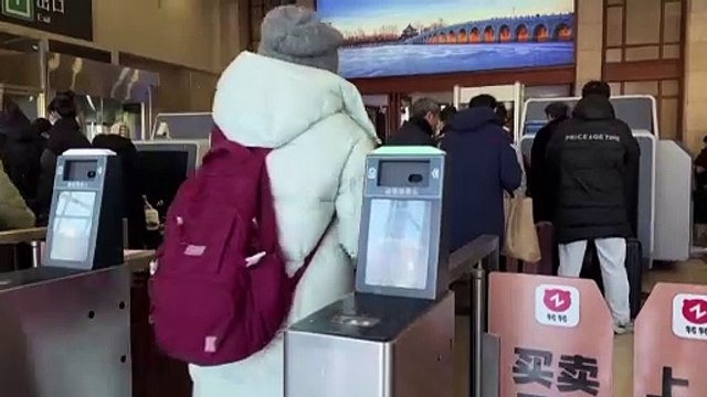 Record domestic travel forecast as China holiday travel rush begins