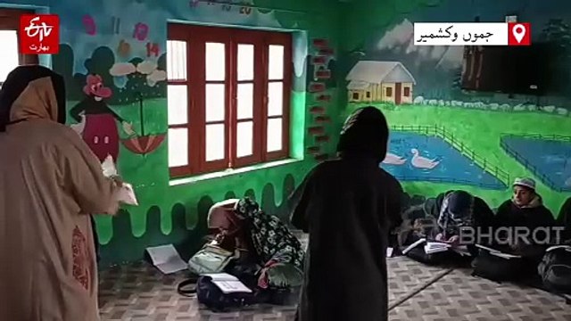 پلوامہ: سرکاری اسکولوں میں موسم سرما میں بھی کلاسز کا نظم، مفت تعلیم سے بچے خوش