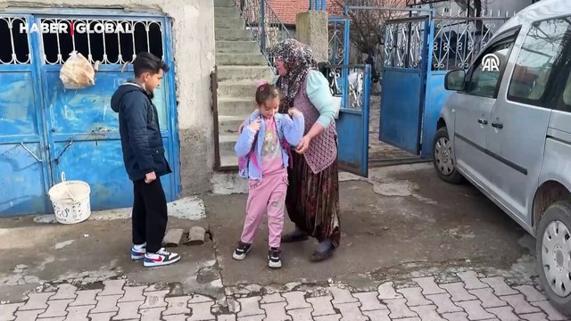 Onlar filenin şalvarlı sultanları , her gün işlerini bitirip geliyorlar