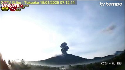 Detik-detik Gunung Ibu Kembali Semburkan Abu Vulkanik Setinggi Empat Ribu Meter