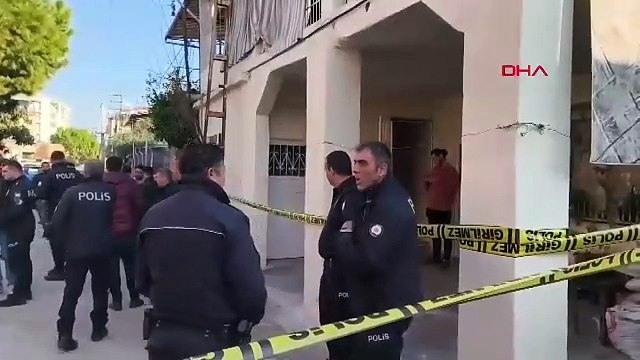 Aynı aileden 3 kişi boğazları kesilmiş halde bulundu!