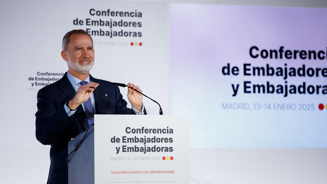 Felipe VI clausura la segunda jornada de la IX Conferencia de Embajadores de España