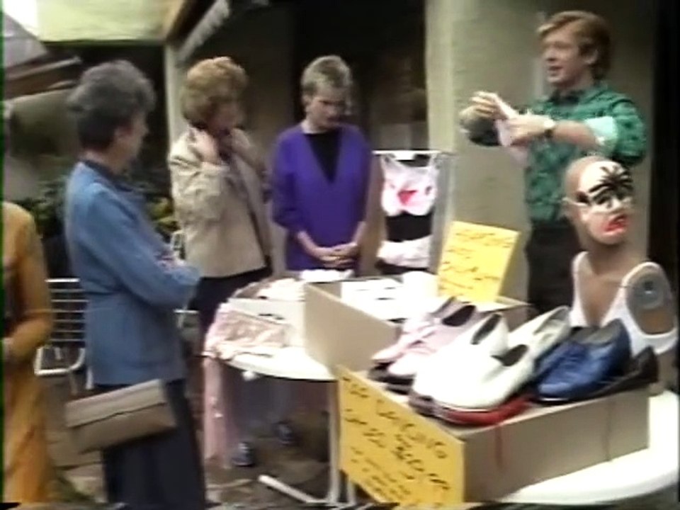 Neighbours deutsch - 282 - Nachbarschaftshilfe (24.06)