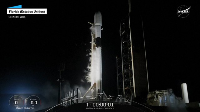 Un cochete Falcon 9 de Space X despega con éxito teniendo a bordo dos módulos robóticos privados