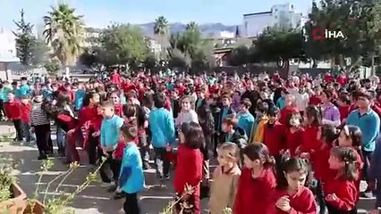 Okul bahçesinde Adana usulü eğlence! Öğrenciler coştu