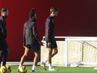 Kike Salas se ejercita tras ser detenido