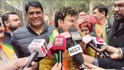 पटपड़गंज विधानसभा से भारतीय जनता पार्टी के उम्मीदवार रविंद्र सिंह नेगी ने नामांकन दाखिल किया