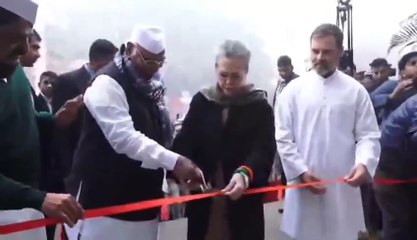 सोनिया गांधी ने दिल्ली में कांग्रेस के नए मुख्यालय 'इंदिरा भवन' का किया उद्घाटन