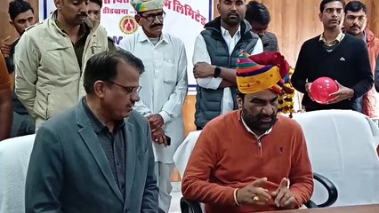 सांसद हनुमान बेनीवाल रहे डीडवाना दौरे पर काम नहीं करने वाले ठेकेदारों को ब्लैक लिस्टेड करने की हिदायत