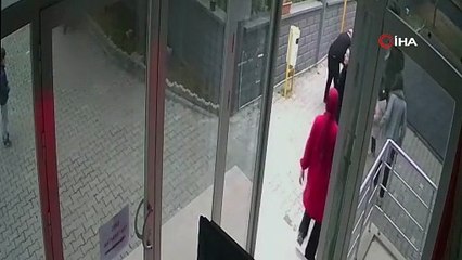 Edremit’te Anaokulu Müdürü, Çocuğu Heimlich Manevrasıyla Hayata Döndürdü