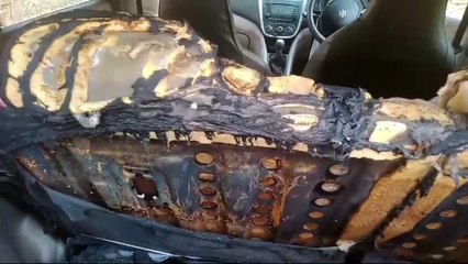 ভোগালী বিহুৰ  আনন্দৰ মাজতে মাছখোৱাত ভয়ংকৰ অঘটন ৷দুবৃত্তই ঘৰতে জ্বলাই থৈ গ“ল চাৰিচকীয়া বাহনসহ দুখন বাইক