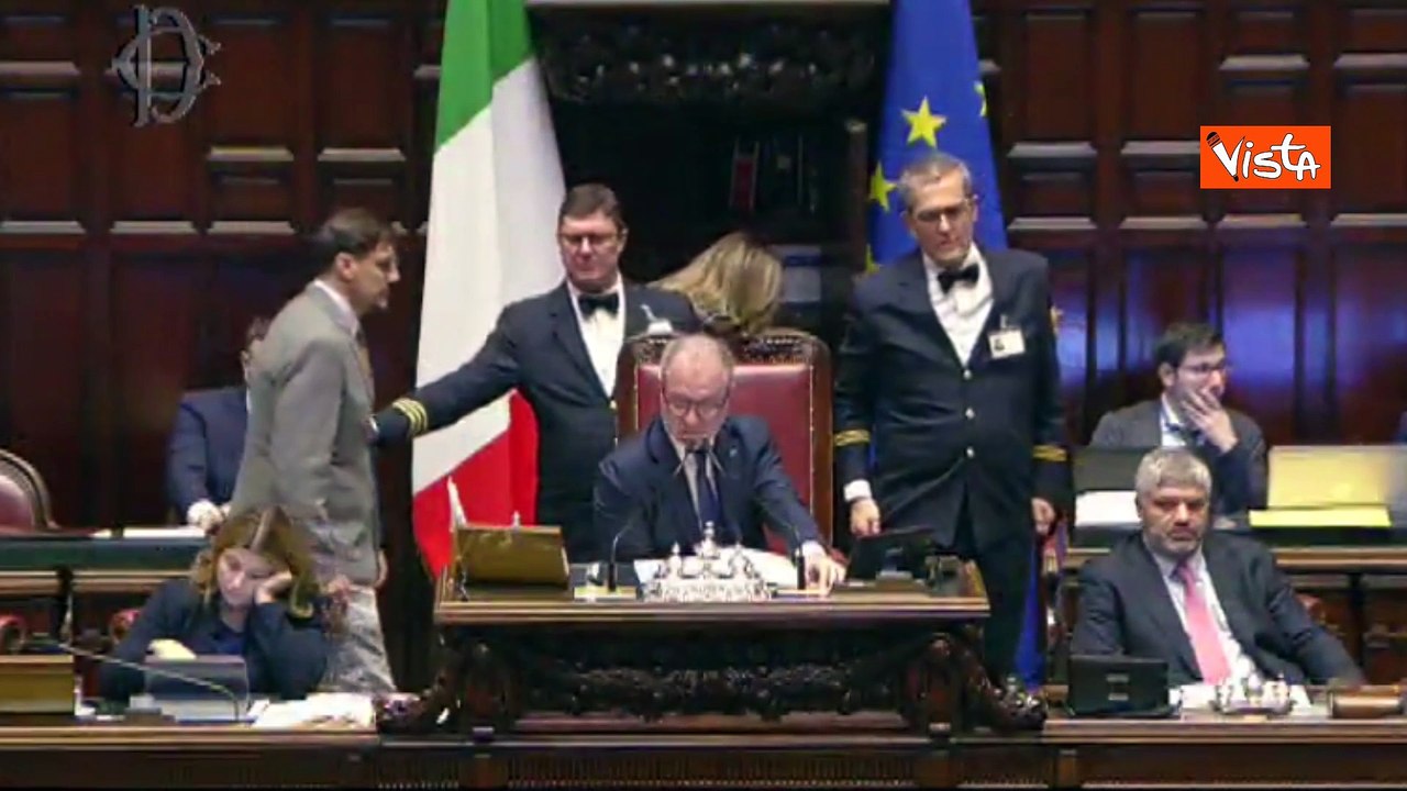 Lapsus di Nordio in Aula: Rammarico per non aver partecipato a tutte le "udienze" (anzich? sedute)